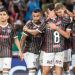 Fluminense venció a Corinthians en el Maracaná e igualó la punta