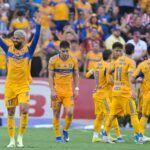 Golpe al líder: Tigres exhibe a Chivas y lo frena con una noche brillante de Juan Brunetta