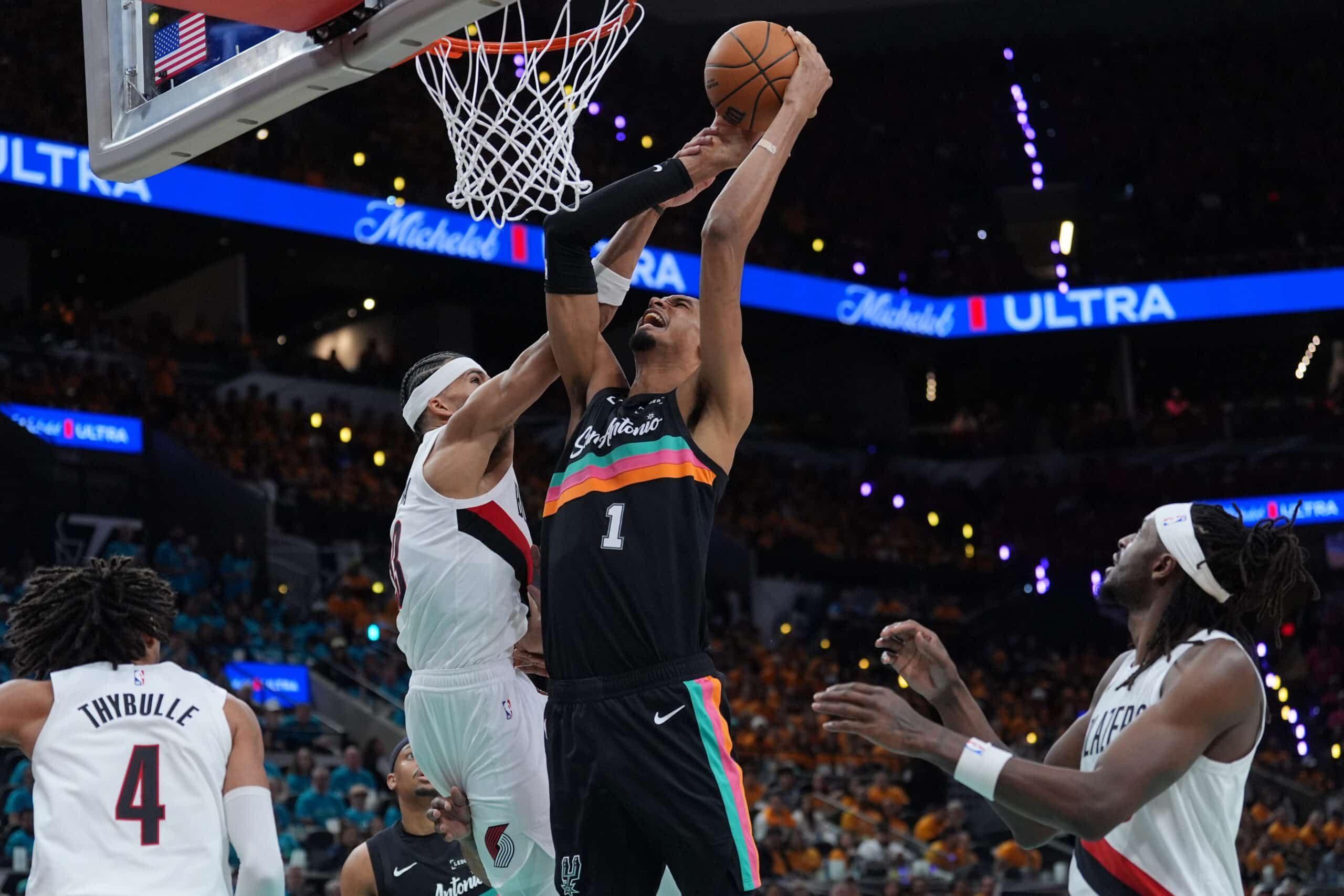 Víctor Wembanyama lideró el camino de los Spurs ante Blazers
