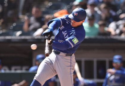 México celebra otro debut en MLB: Brandon Valenzuela deja su primera huella con Toronto