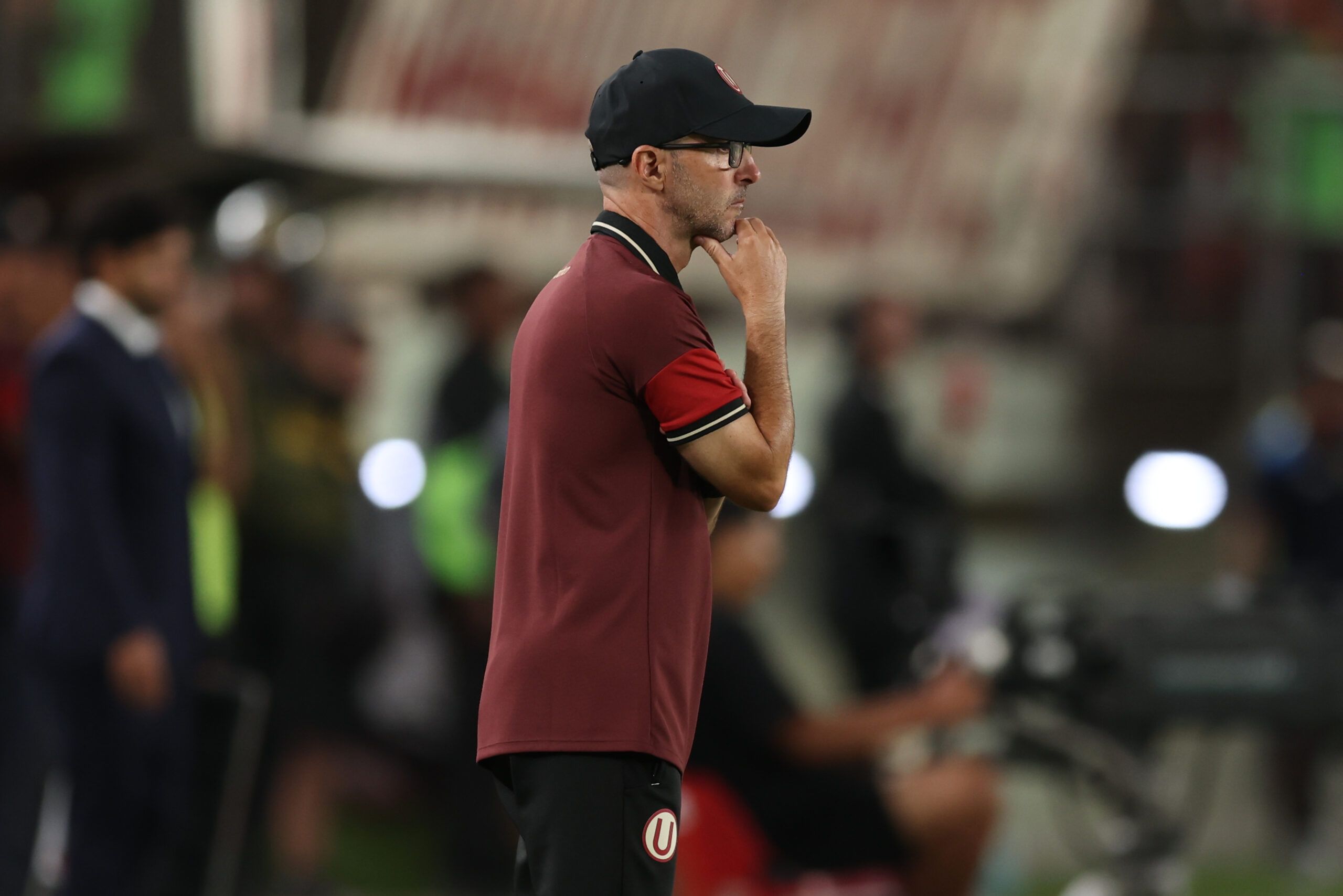 ¿Nuevo clásico saca técnico? Rabanal obligado a ganar, Guede con crédito limitado