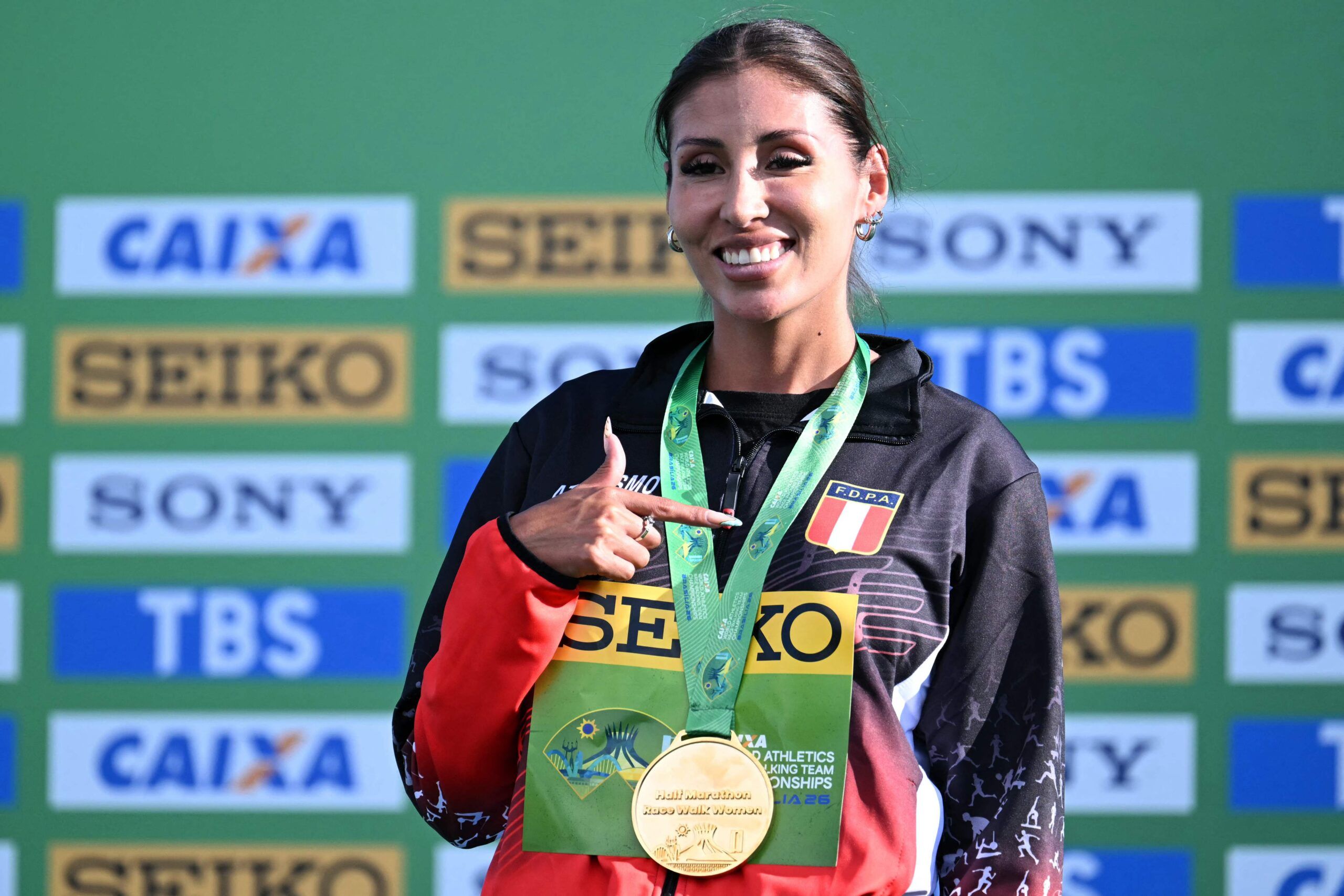 Kimberly García hace historia en Brasilia: oro en la media maratón y cuarto título mundial