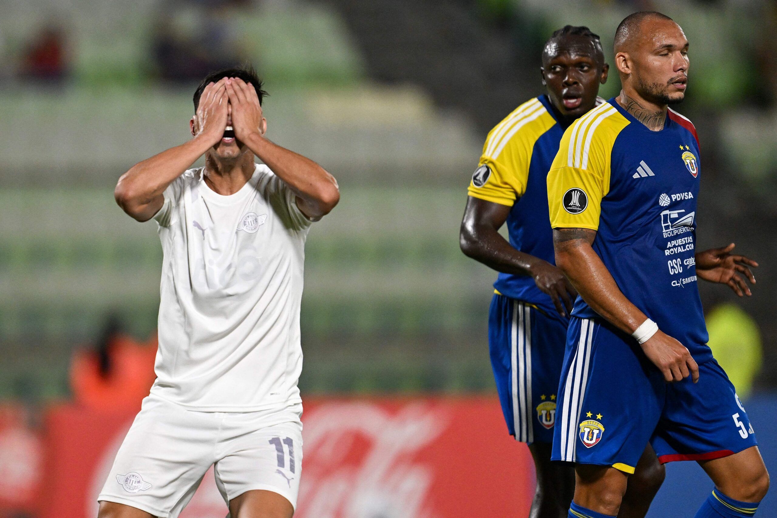 Libertad fue vapuleado en Caracas tras caer con UCV en el debut copero