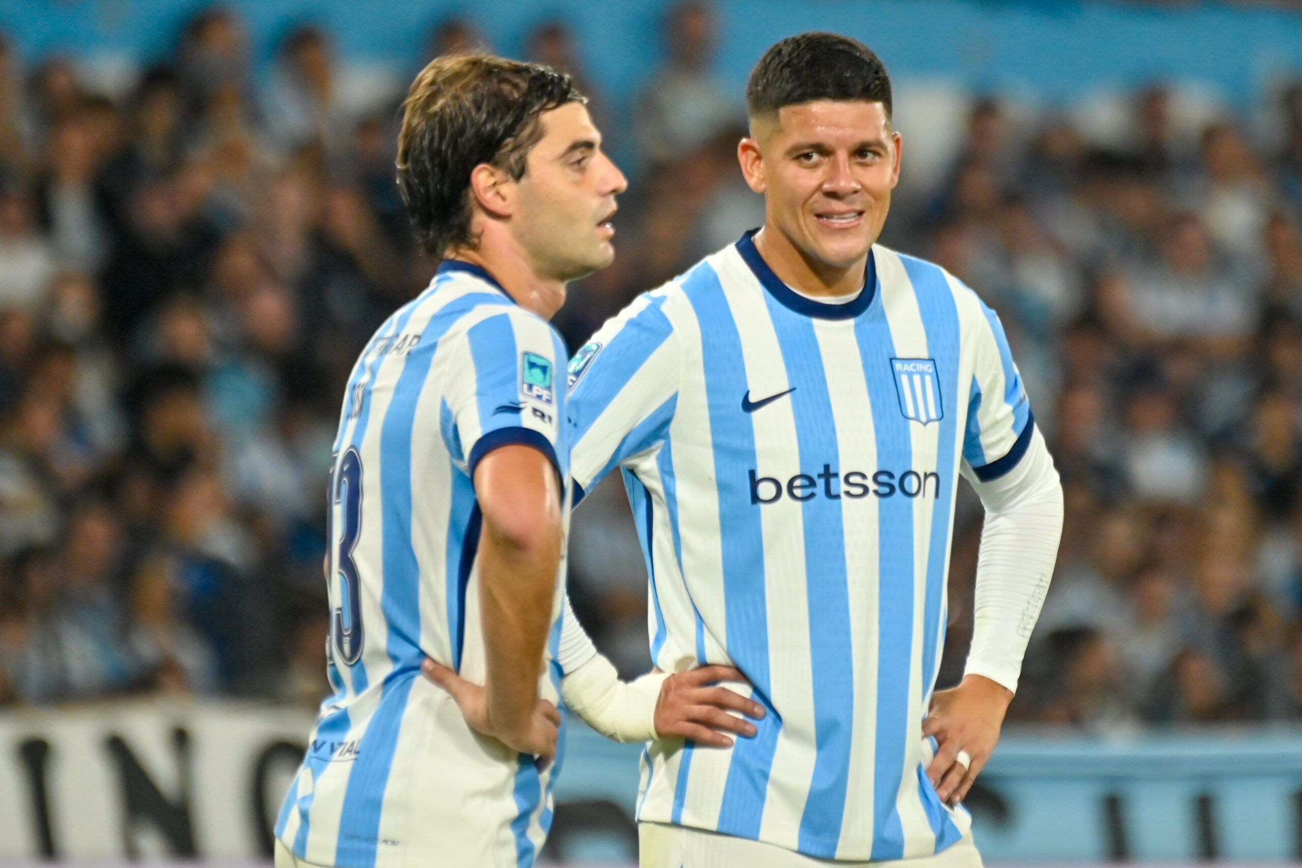 River no perdona: le ganó a Racing y acecha la punta