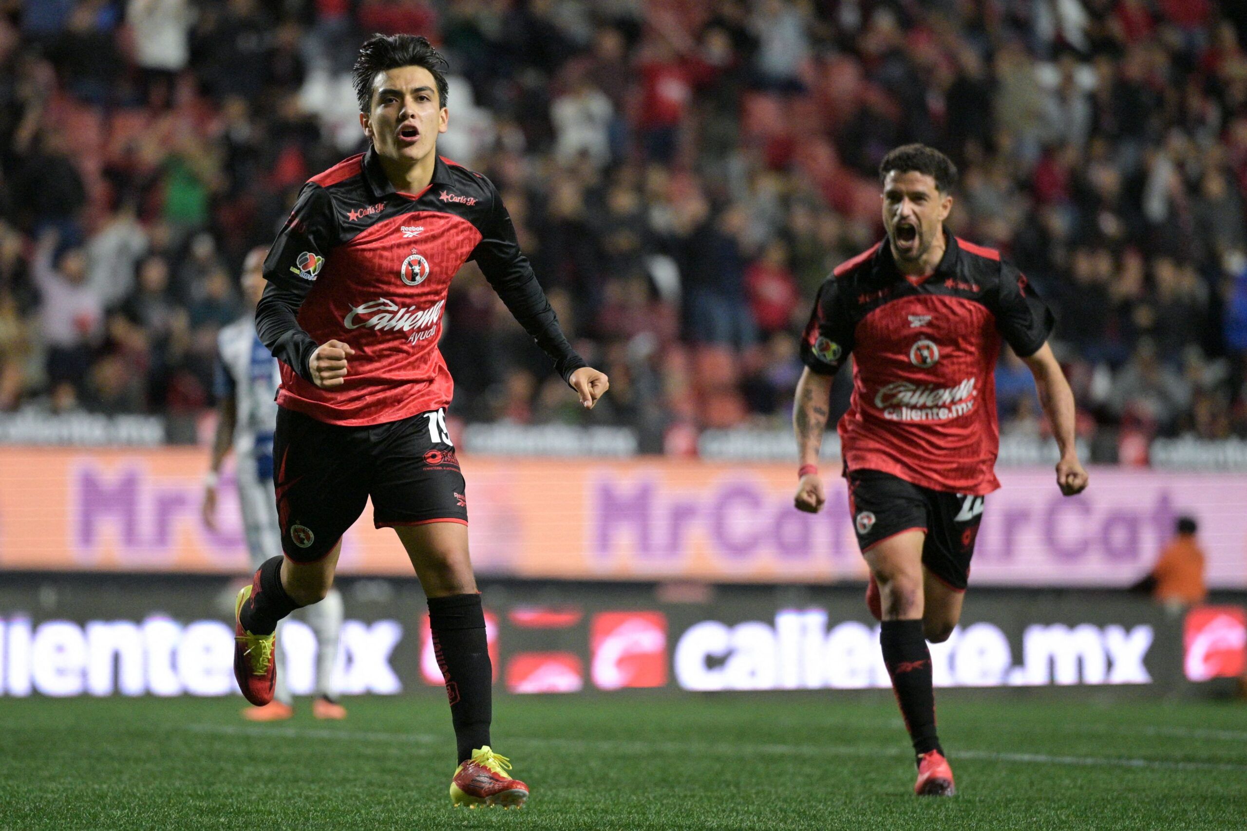De la lesión a la esperanza: Mora impulsa triunfo de Xolos y levanta la mano para el Tri