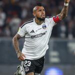 Del autogol al megagolazo: La noche de locura de Arturo Vidal que pone a Colo Colo en modo avión