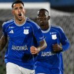 Millonarios lo remontó ante Boston River y se metió en la pelea por la clasificación