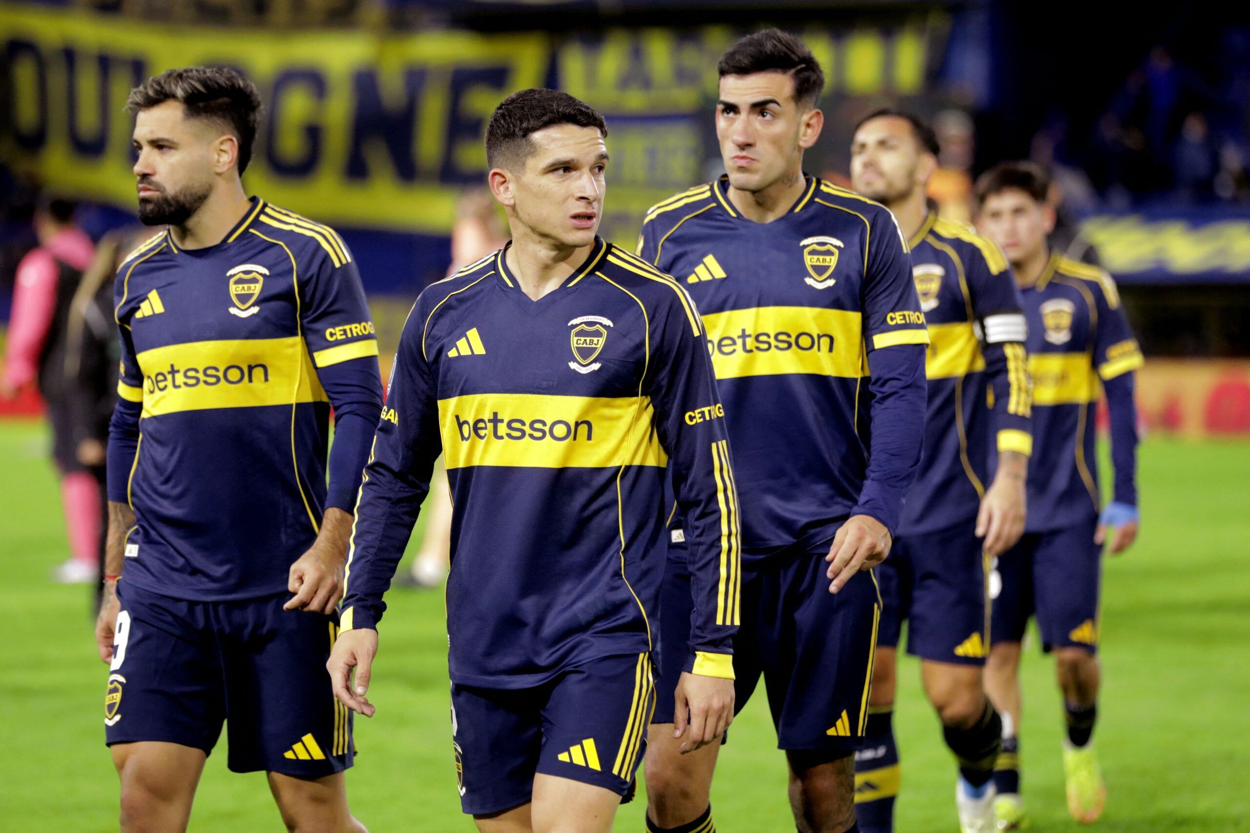 Mazazo en La Bombonera: Boca cayó ante Huracán en el alargue y quedó eliminado del Apertura