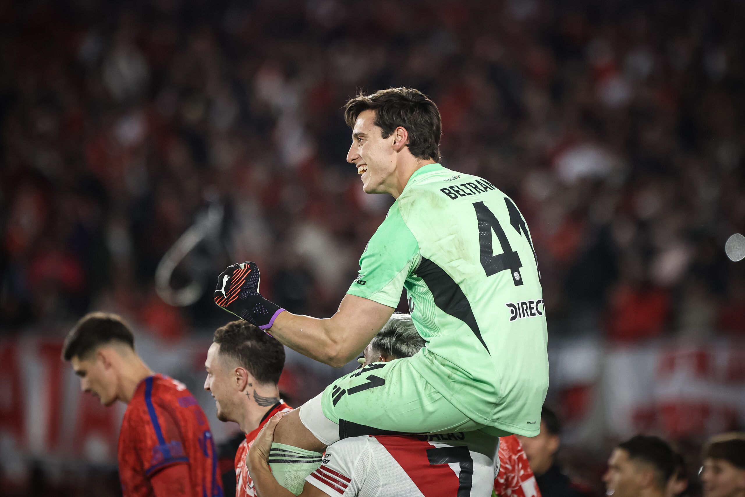Beltrán, el nuevo héroe y dueño del arco de River