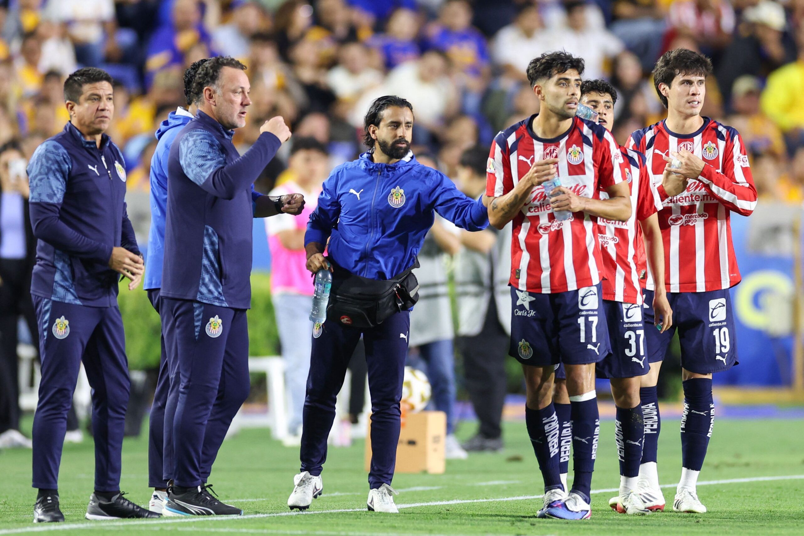 Todo por las semifinales: Chivas obligado a remontar y Cruz Azul quiere sellar su pase ante Atlas