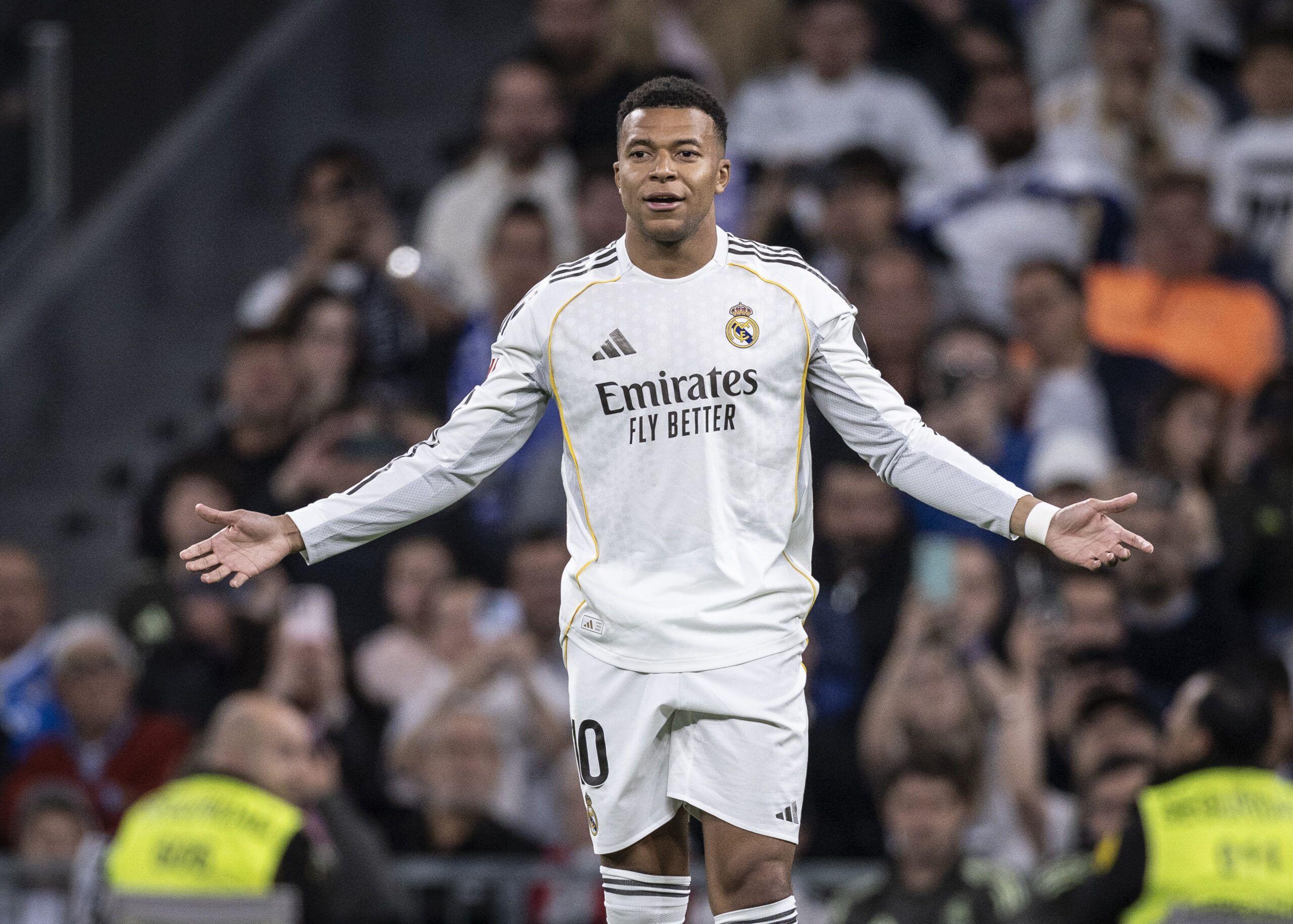 Mbappé reapareció y fue silbado en el triunfo del Madrid ante Oviedo