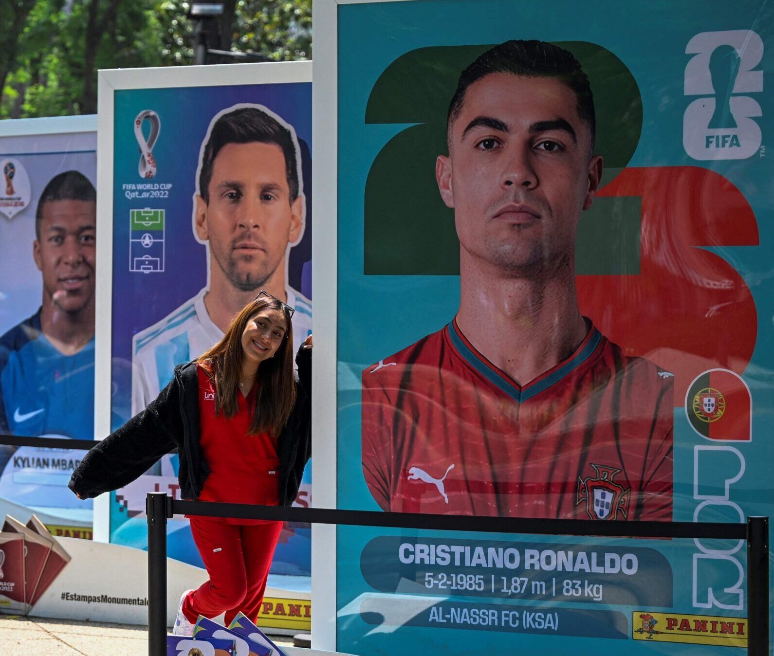 ¿Cábala o coincidencia? El gesto de Cristiano Ronaldo en su última figurita mundialista que llamó la atención