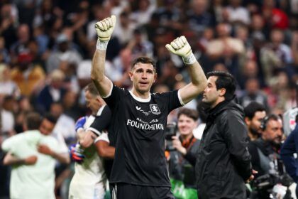Emiliano Martínez vuelve a tocar la gloria: Aston Villa se corona campeón de la Europa League