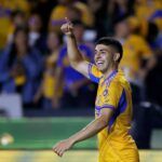 Tigres ruge en casa y remonta a Chivas para tomar ventaja en la ida