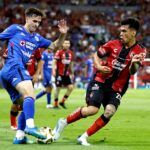 Entre penales y remontadas, Cruz Azul vence 3-2 al Atlas en una noche intensa