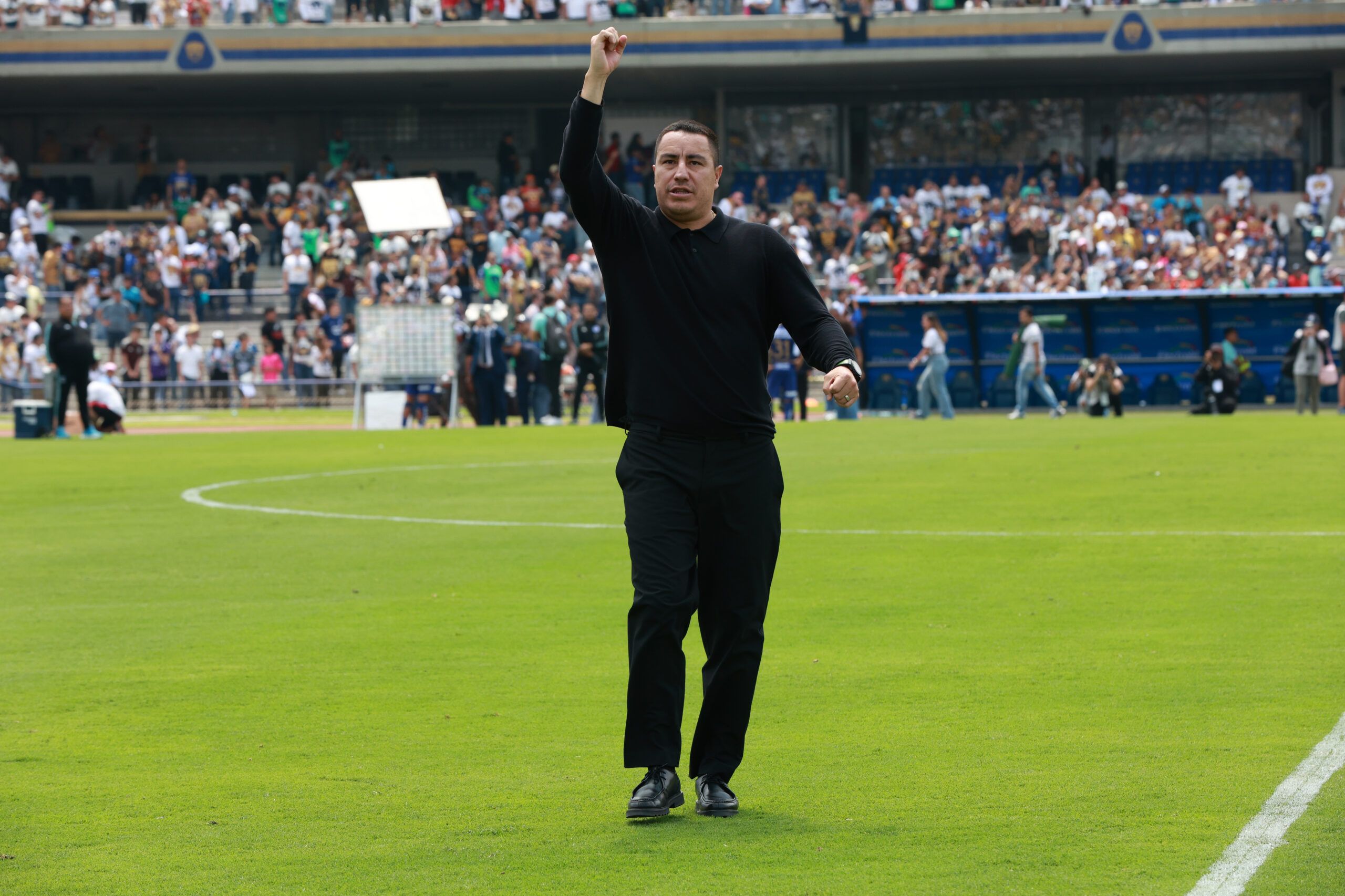 Efraín Juárez y Joel Huiqui hacen historia en la Liga MX
