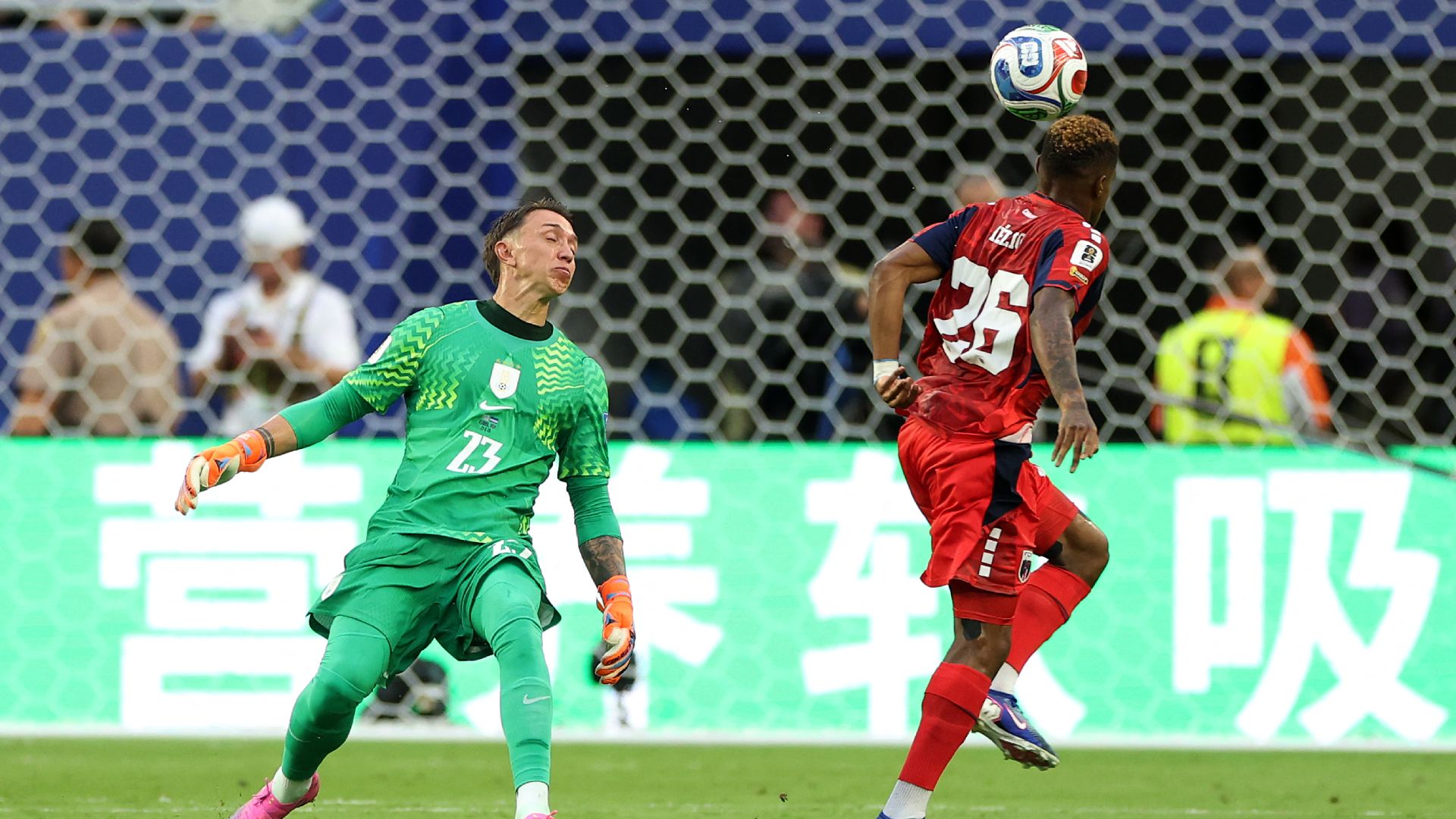 Uruguay al borde de la eliminación tras empatar con Cabo Verde