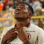 Golpe inesperado en Universitario: José Carabalí deja la 'U' para fichar por LDU, ¿llegará un reemplazo?