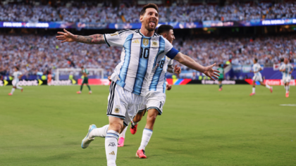 Arrancó EN VIVO Betsson.sportcast: Messi quebró todos los récords en el debut, ahora le toca a CR7