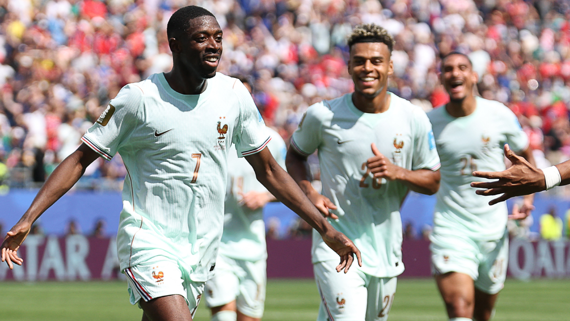 Francia goleó a Noruega con triplete de Dembélé y logra puntaje ideal