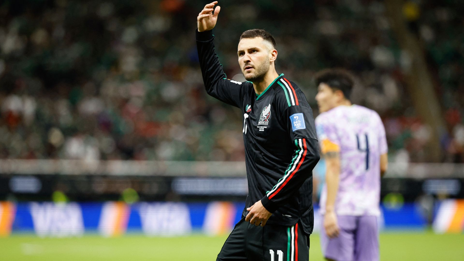 Santi Giménez: "El entrenador nos ha dicho que confía en cada uno de nosotros"