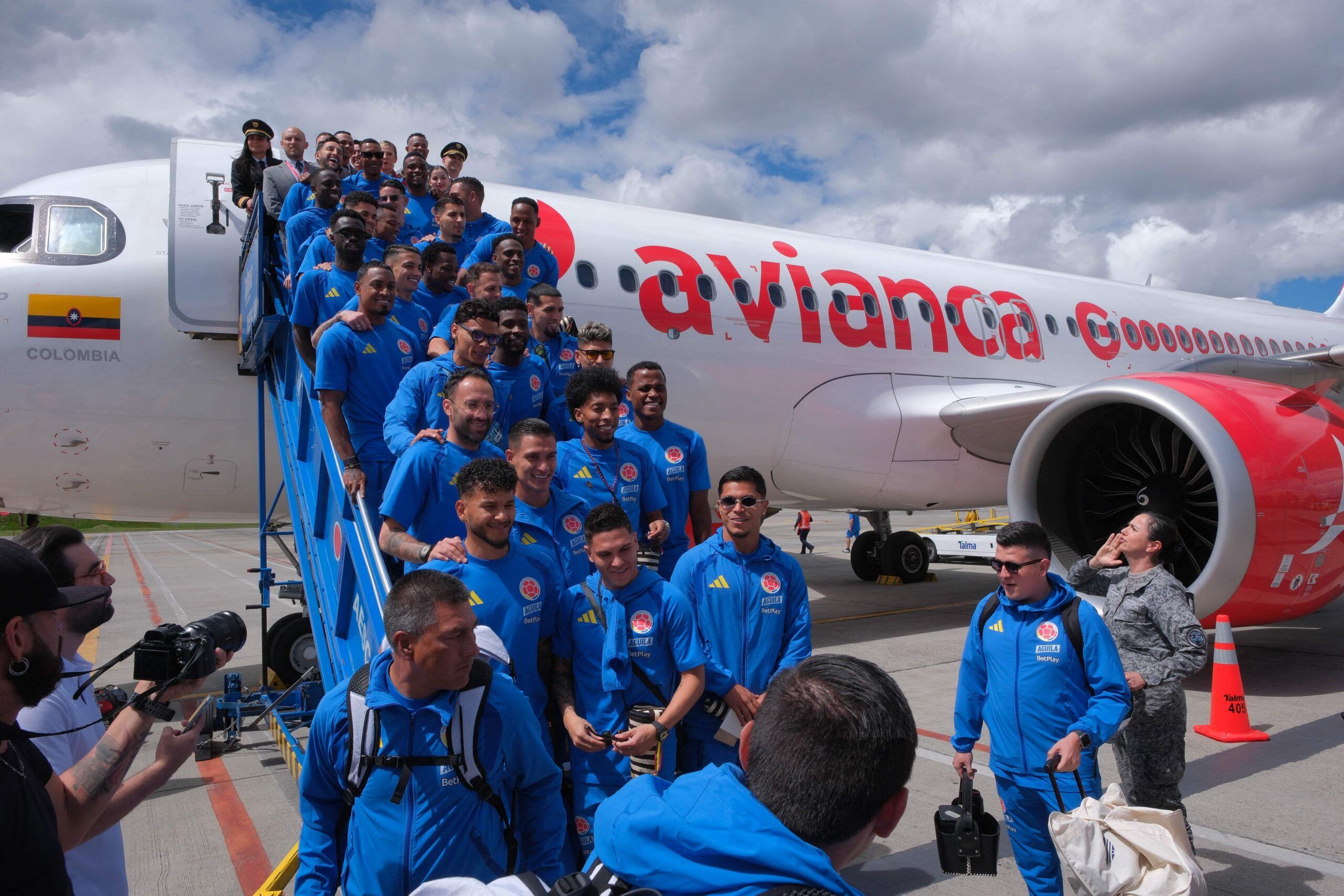 Colombia partió rumbo a Estados Unidos para iniciar el sueño mundialista