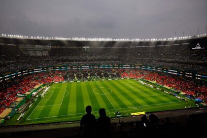 Gilberto Mora, el joven récord de México que irrumpe en el Mundial