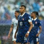 Mbappé sigue mojando: clasifica a Francia y va tras el récord de Messi