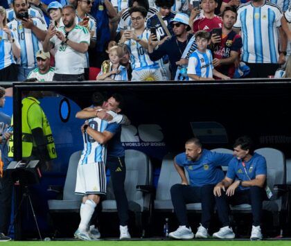 Scaloni se rinde ante otra enorme actuación de Messi: "No tengo palabras, ya no sé qué decirle"
