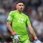 Dibu Martínez, cada vez más cerca de la Juventus: ya tendría acuerdo con el club italiano