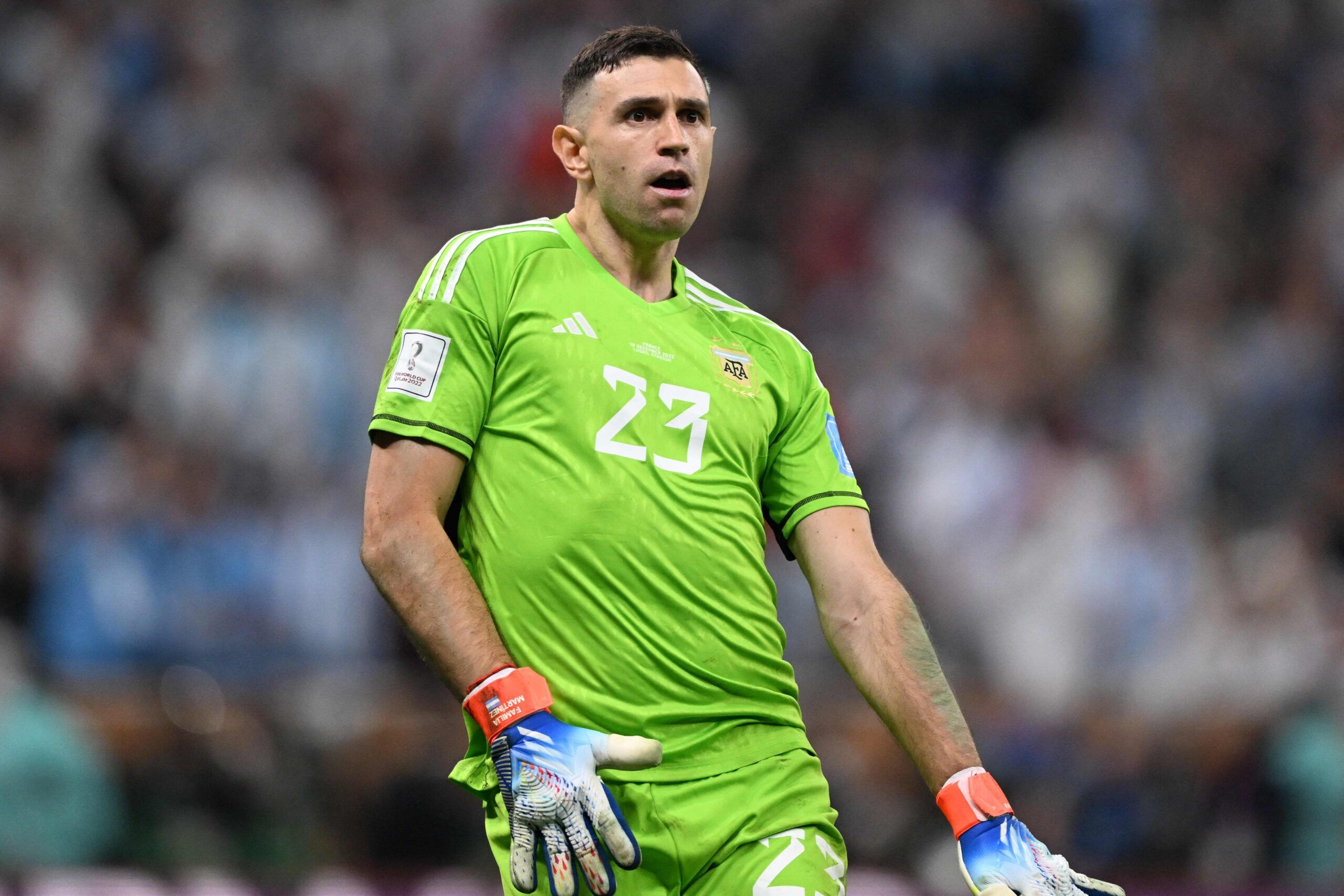 Dibu Martínez, cada vez más cerca de la Juventus: ya tendría acuerdo con el club italiano
