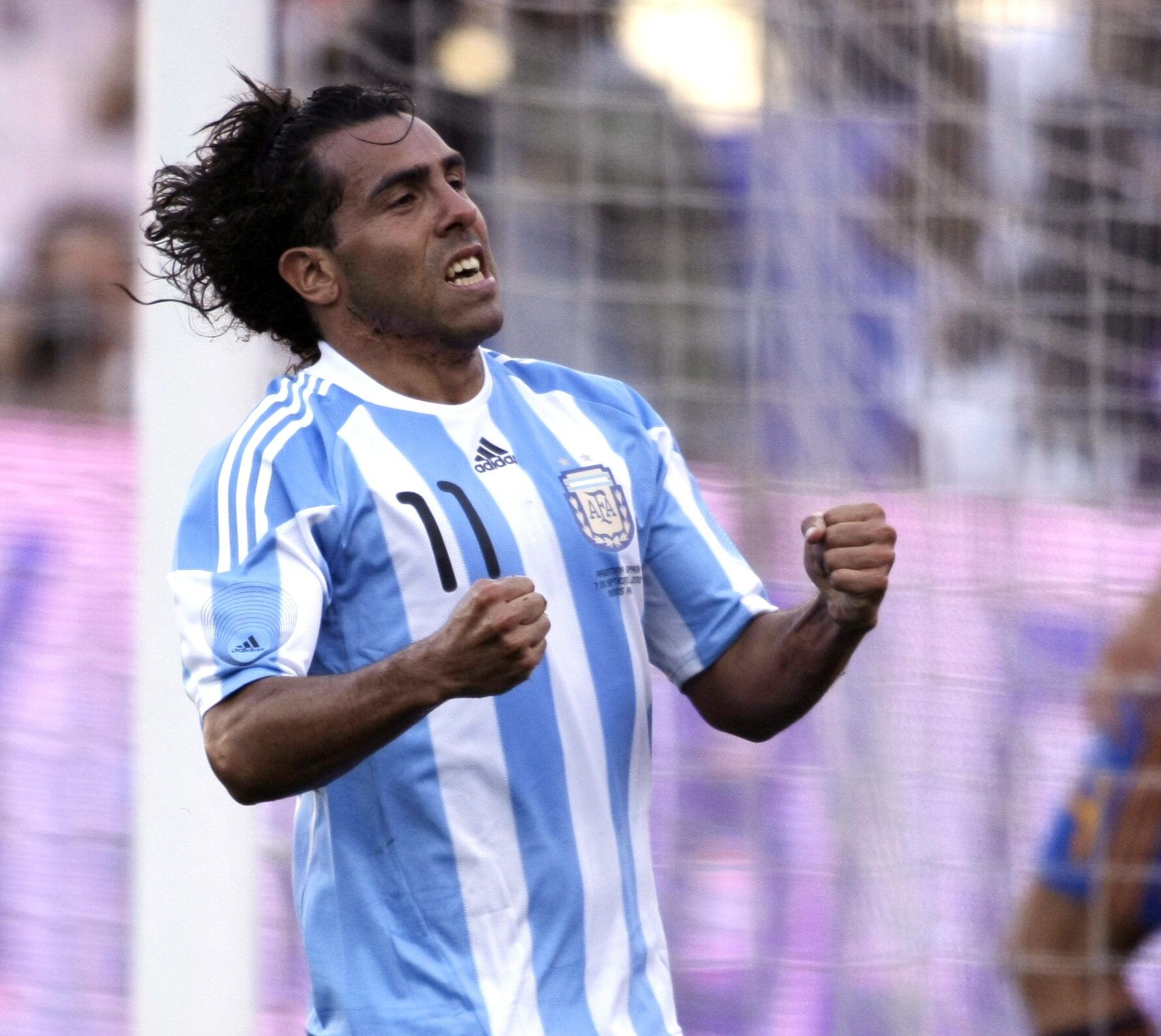 ¿Carlos Tévez era un adelantado? Sergio Romero revela curiosa anécdota con El Apache