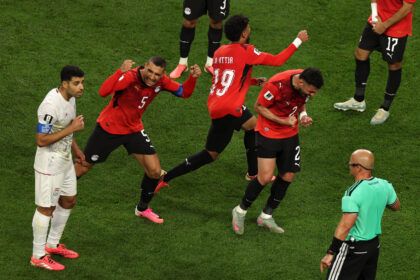 Egipto se clasificó segundo tras el sufrido empate con Irán