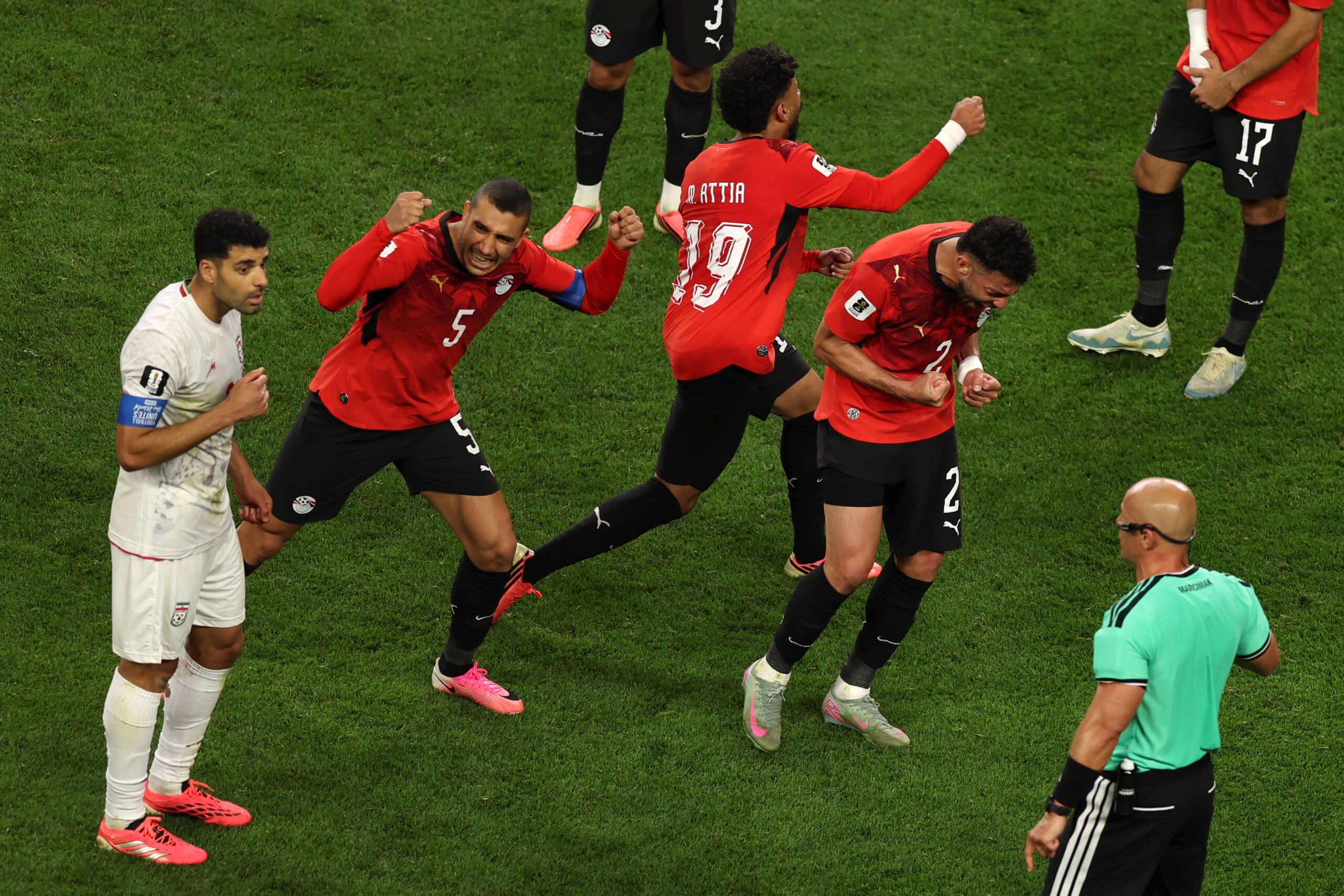 Egipto se clasificó segundo tras el sufrido empate con Irán