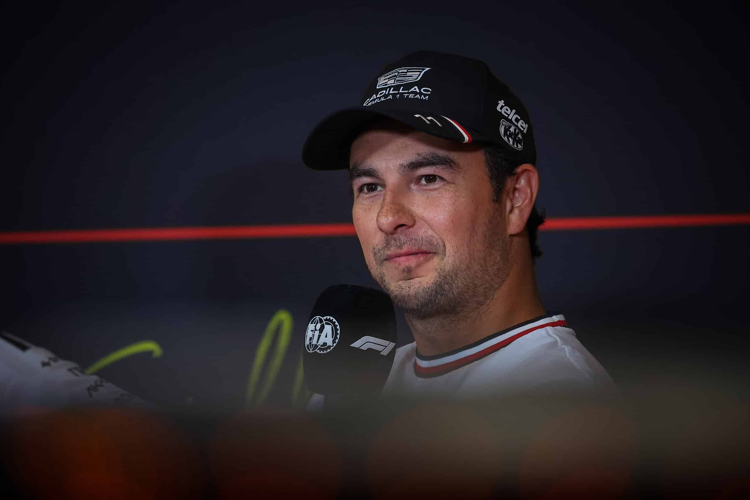 Checo Pérez sufre una complicada práctica en Austria tras quedar varado y finalizar 21
