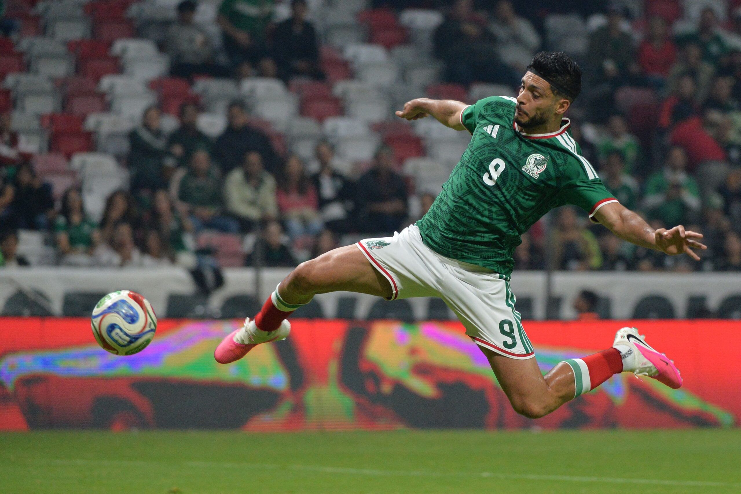 Raúl Jiménez iguala a Borgetti y reafirma su lugar entre las leyendas de México