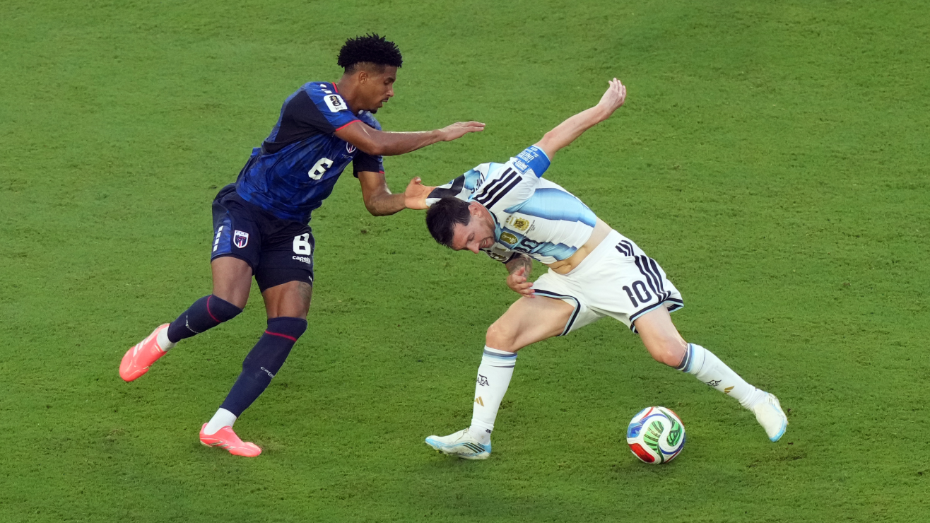 Scaloni, ante una decisión clave: cambiar a tiempo o arriesgar el Mundial