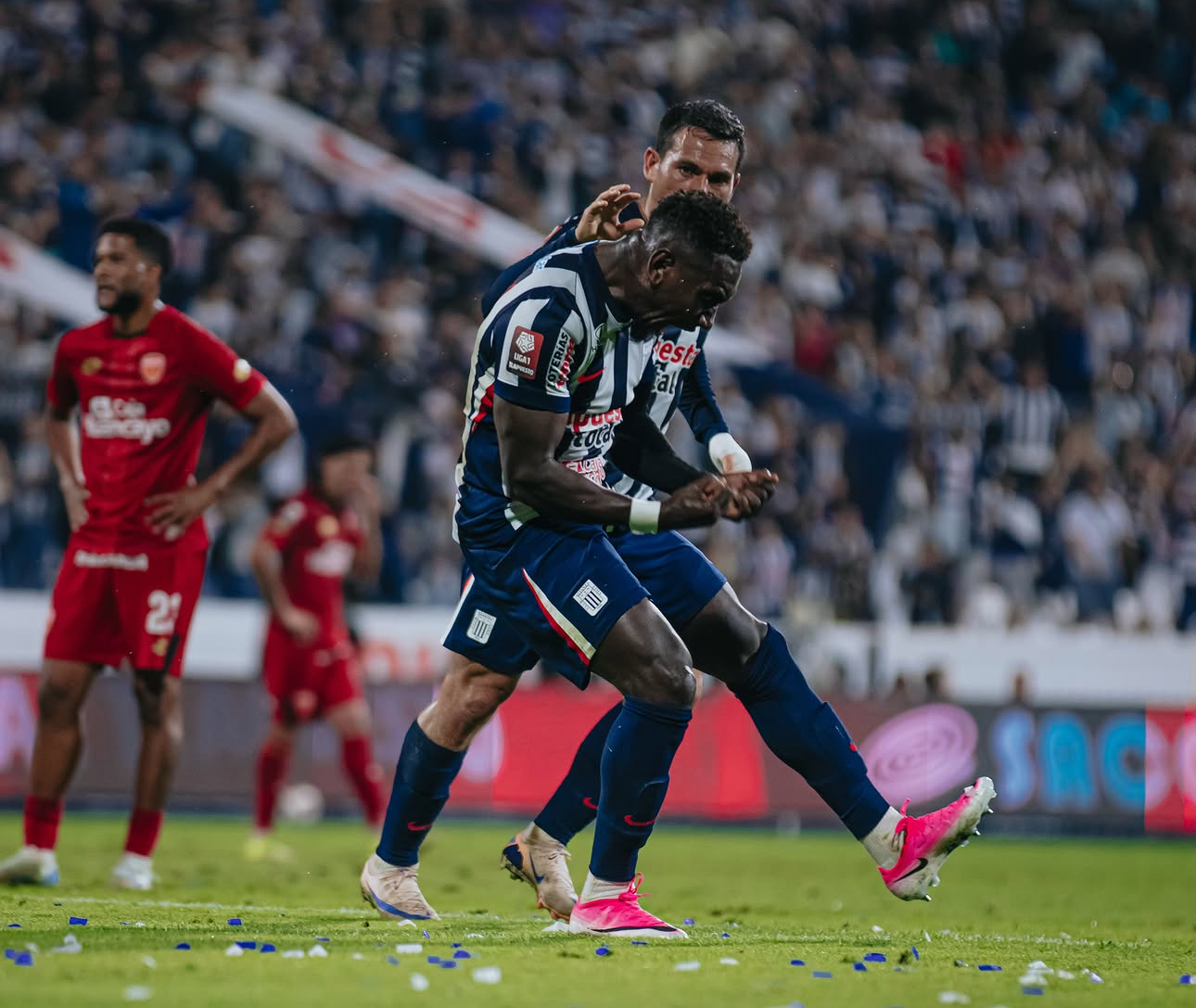 El reino de Castillo: Alianza se levantó con el doblete de su goleador