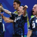 Argentina vuelve a brillar con su amor propio para clasificar a la final del Mundial