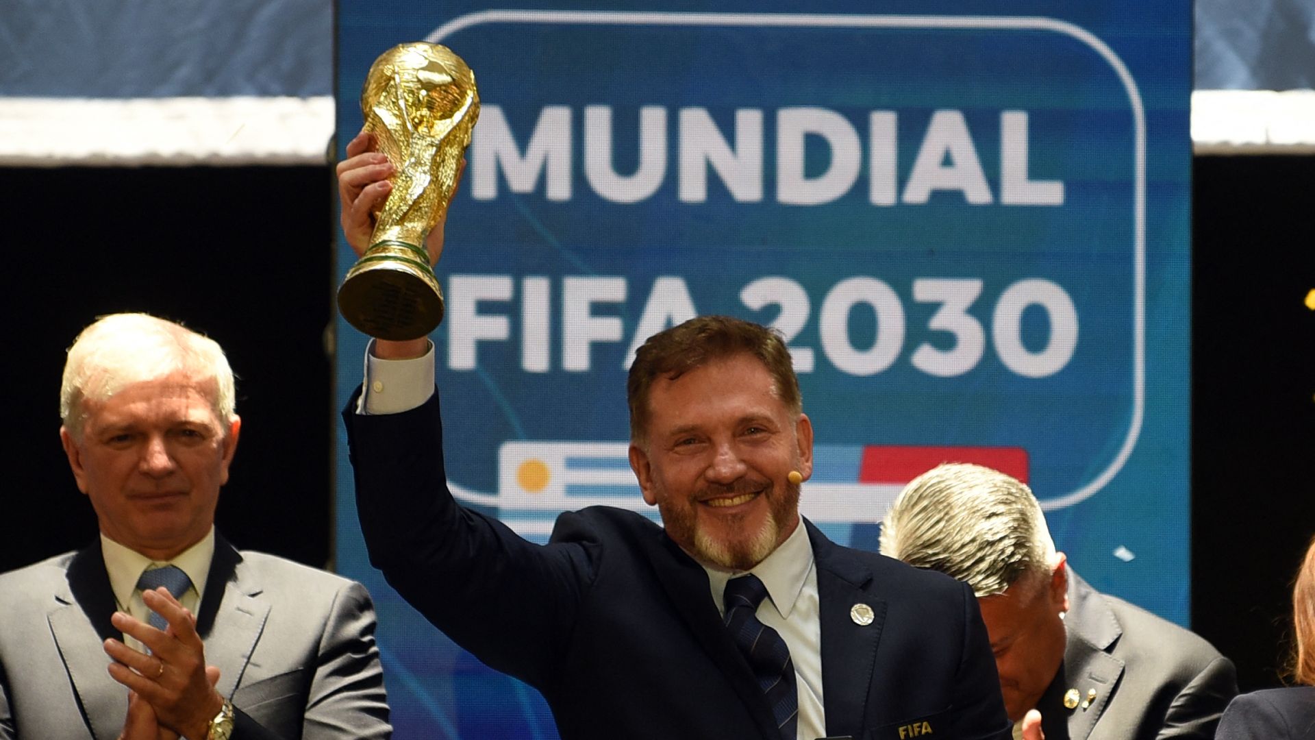 Alejandro Domínguez anunció que el Mundial 2030 será "una competencia con 64 equipos"