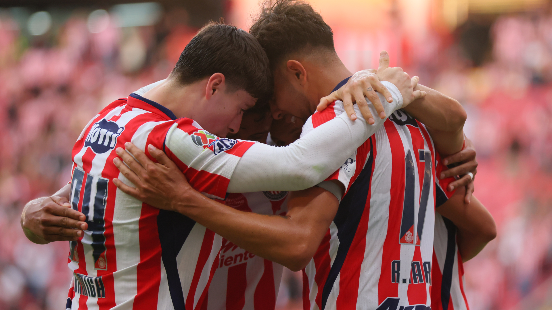 Chivas rompió la resistencia de Juárez y celebró su primera victoria del Apertura