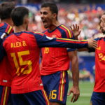 España goleó a Austria y avanzó con autoridad a los octavos de final