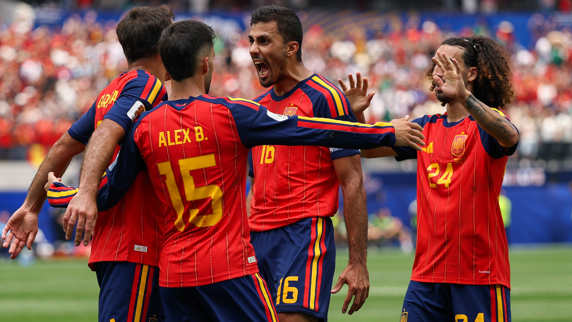 España goleó a Austria y avanzó con autoridad a los octavos de final