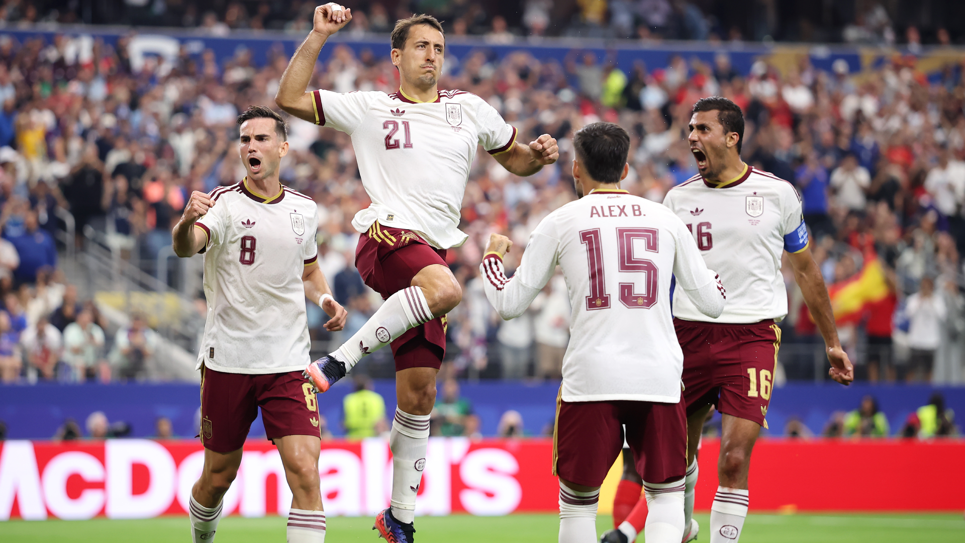 España impuso su juego ante Francia y es el primer finalista del Mundial