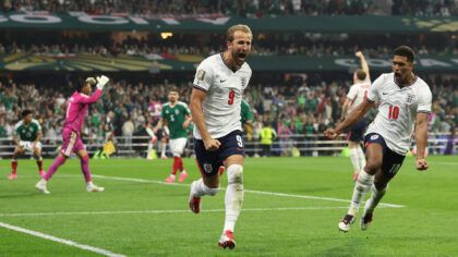 Inglaterra conquista el Azteca y pone fin al sueño de México