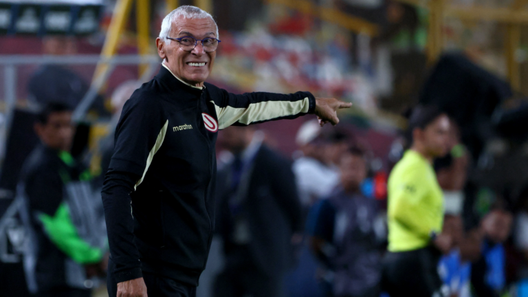 Héctor Cúper habló antes de visitar a Cienciano. (Foto: Connie FRANCE / AFP via Getty Images)