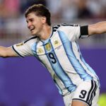 Julián Álvarez se destaca con sus goles en los cruces eliminatorios del Mundial