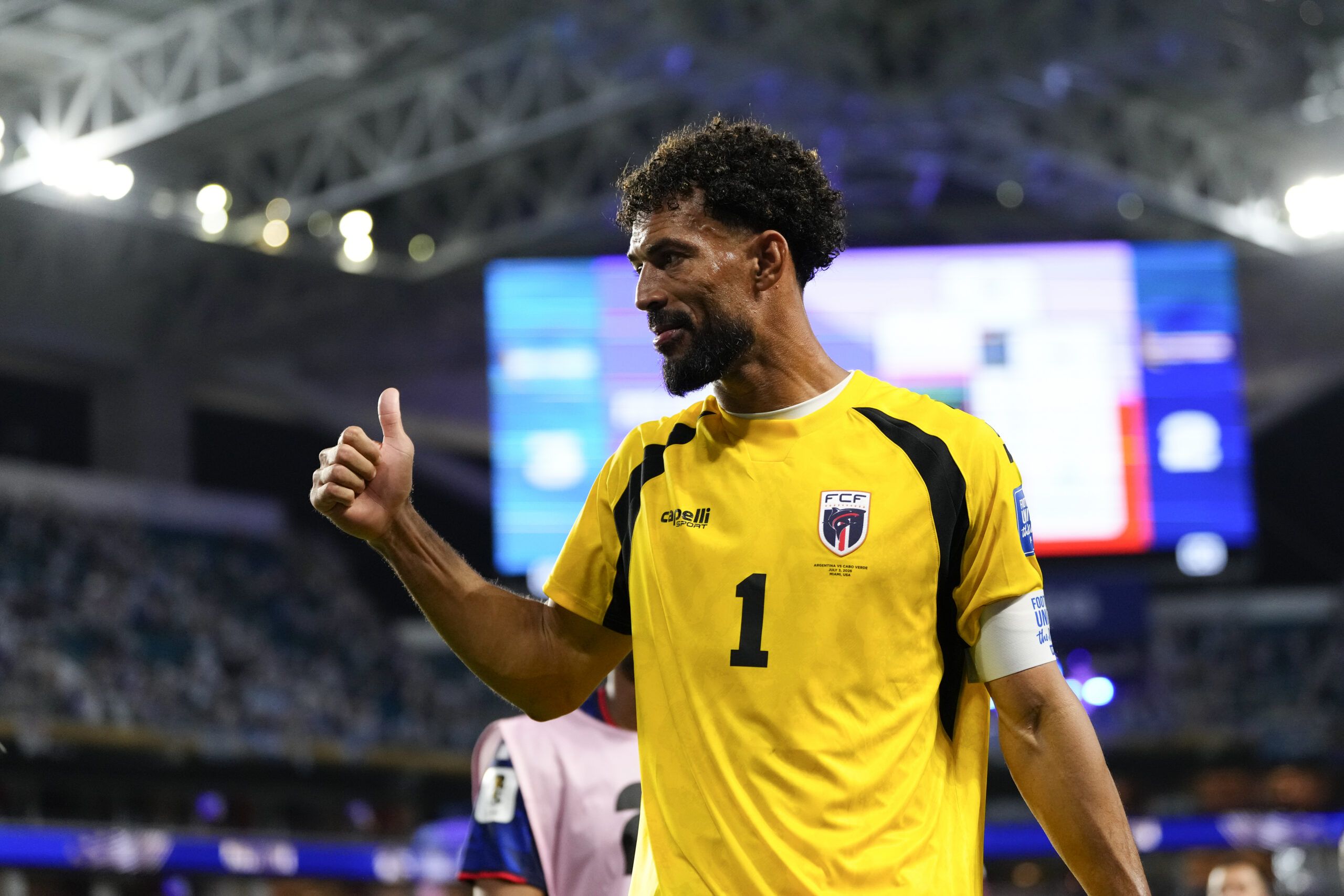 El Mundial le cambió la vida: Vozinha ficha por Colo Colo a los 40 años