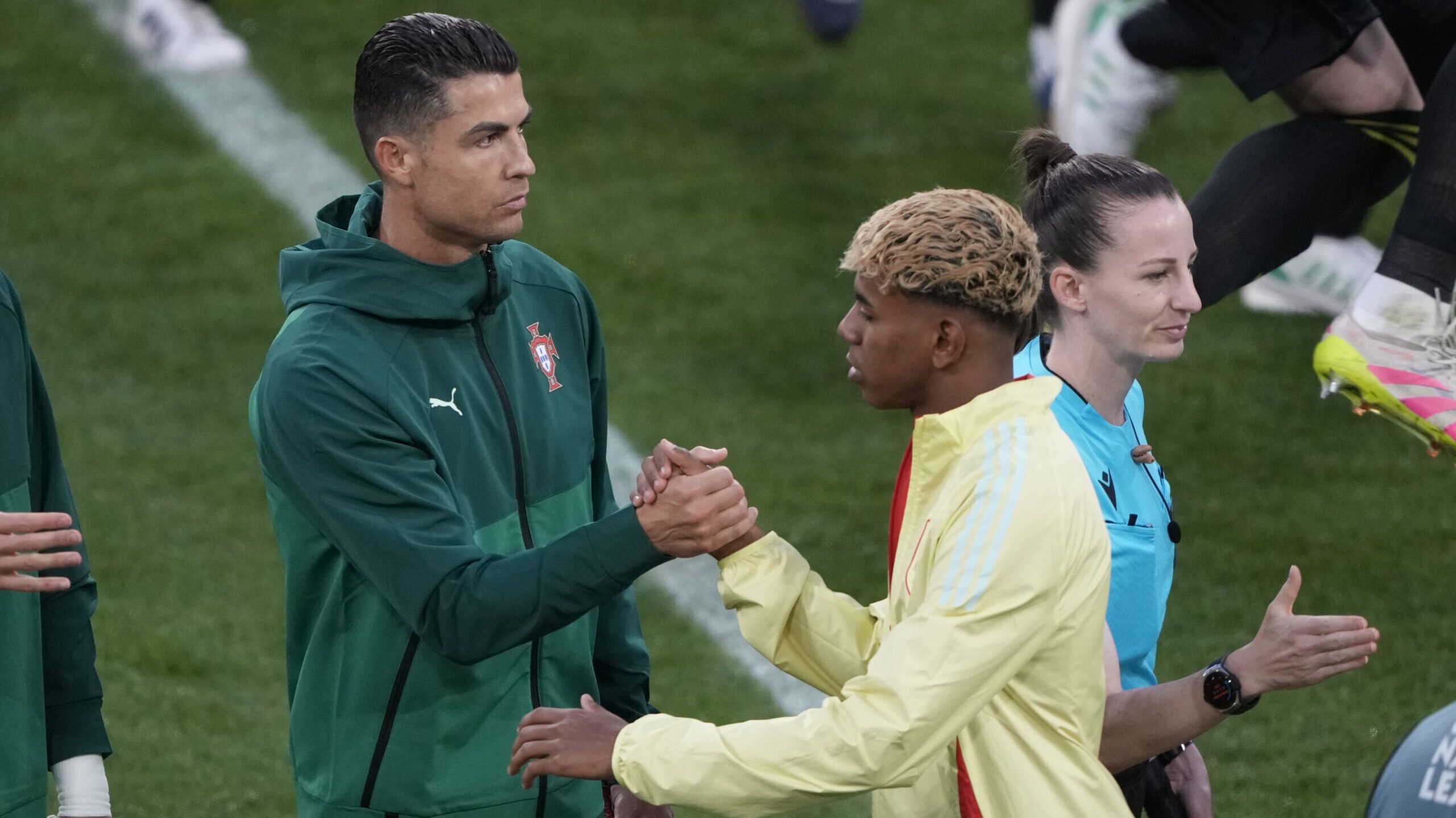 Choque de titanes en octavos: La Roja Europea y Portugal reviven el clásico ibérico bajo la sombra de sus estrellas