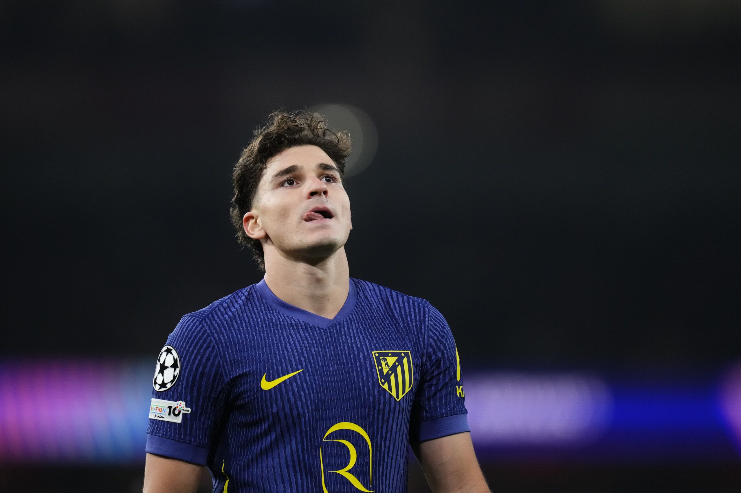 En Barcelona advierten al Atlético que la oferta por Julián Álvarez "no es infinita"